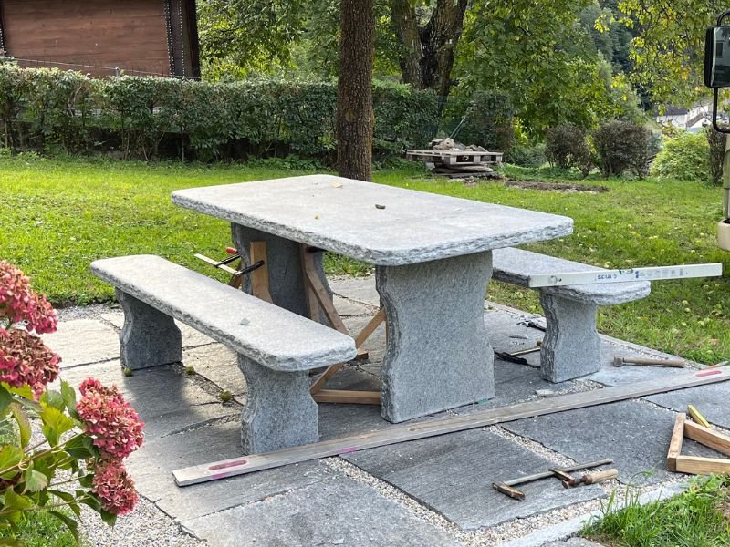 Tessiner GranitTisch DT Multiservices Grotto